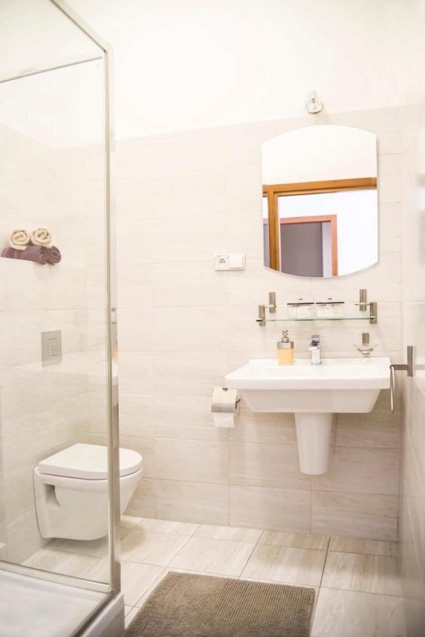 Apartament Chmielna 5 Apartment วอร์ซอ ภายนอก รูปภาพ